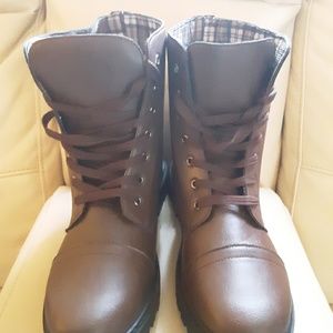 Charles Albert Women Boots